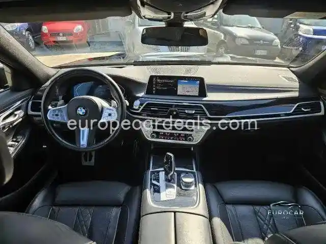 BMW 740
