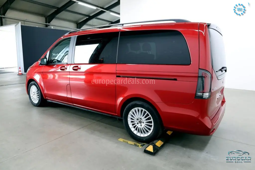 Mercedes-Benz V 220