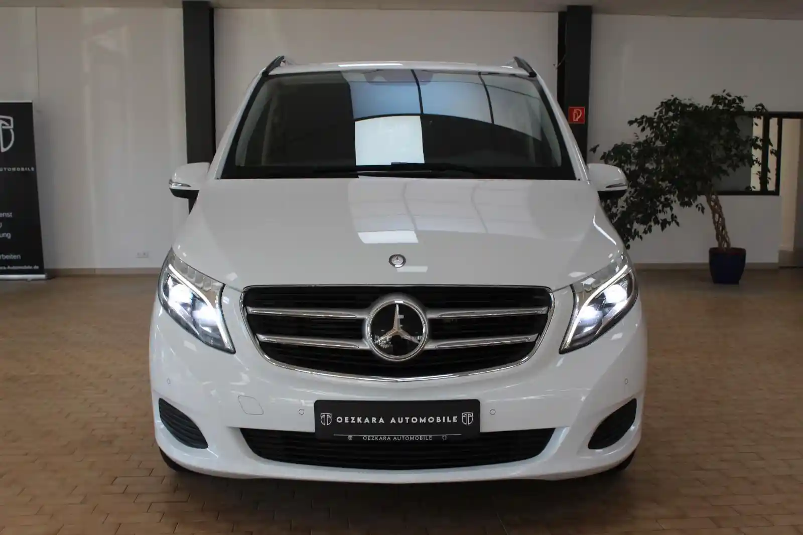 Mercedes-Benz V 250