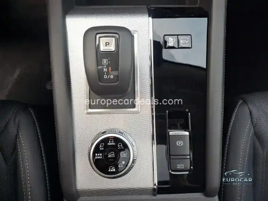 Mitsubishi Plug-in Hybrid Outlander