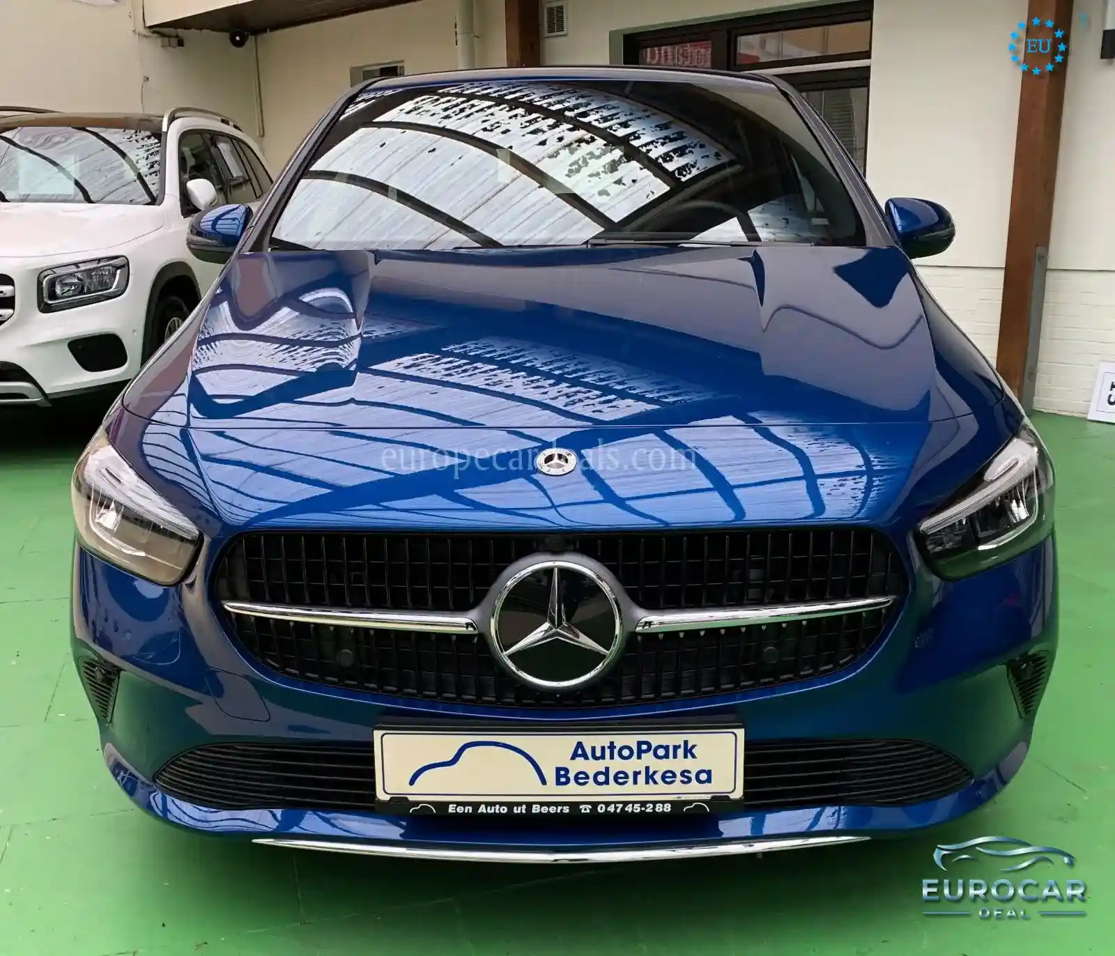 Mercedes-Benz B 180