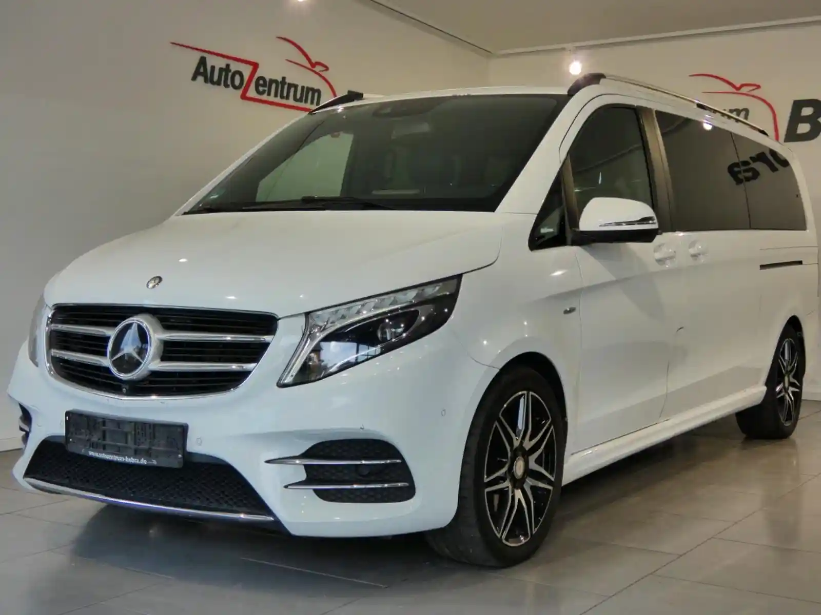 Mercedes-Benz V 250