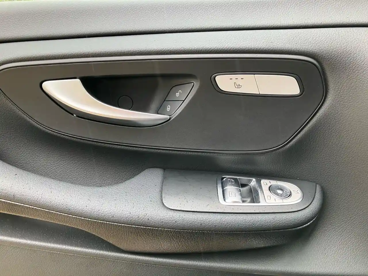 Mercedes-Benz V 250