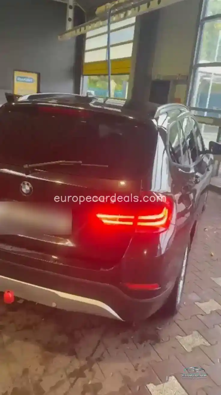 BMW iX1