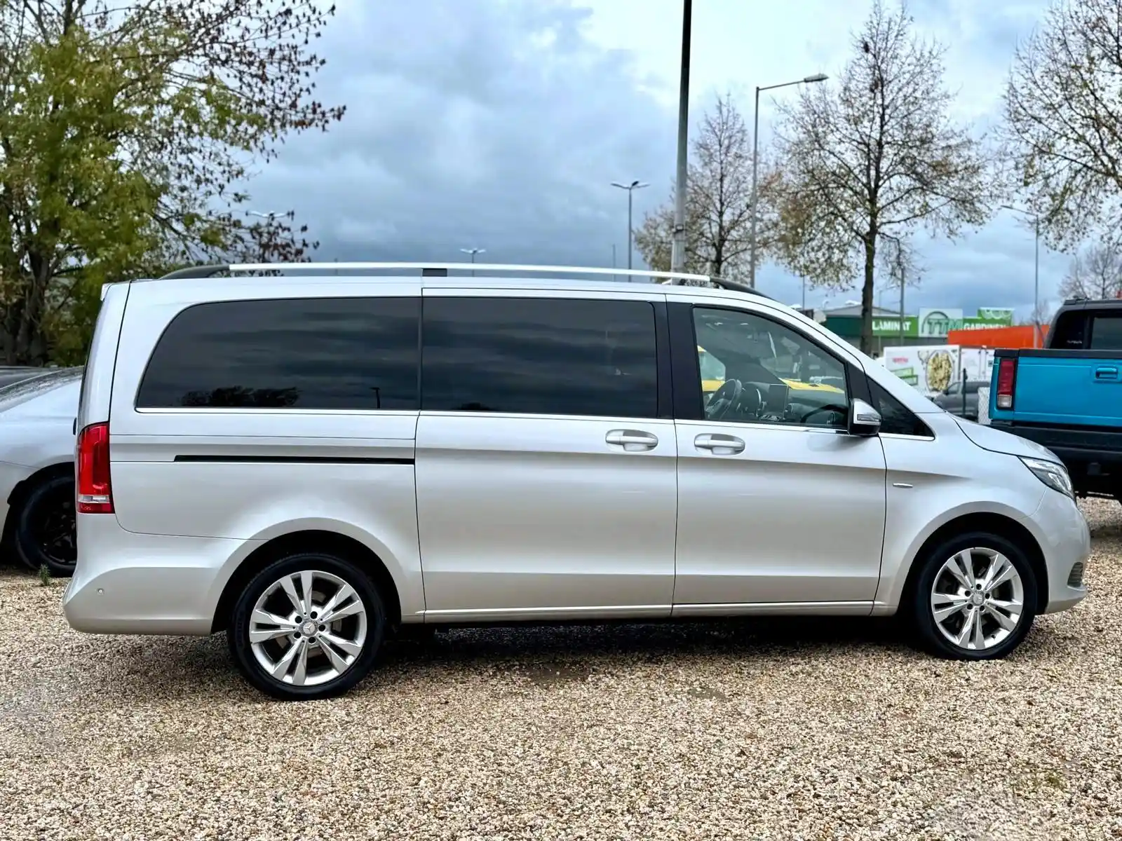 Mercedes-Benz V 250