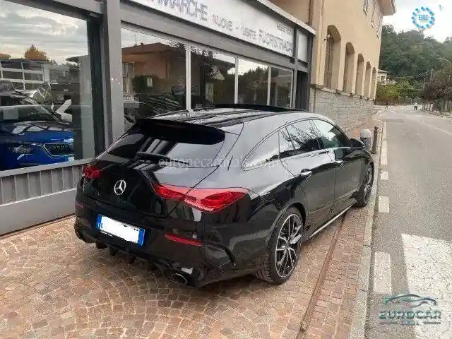 Mercedes-Benz CLA 35 AMG