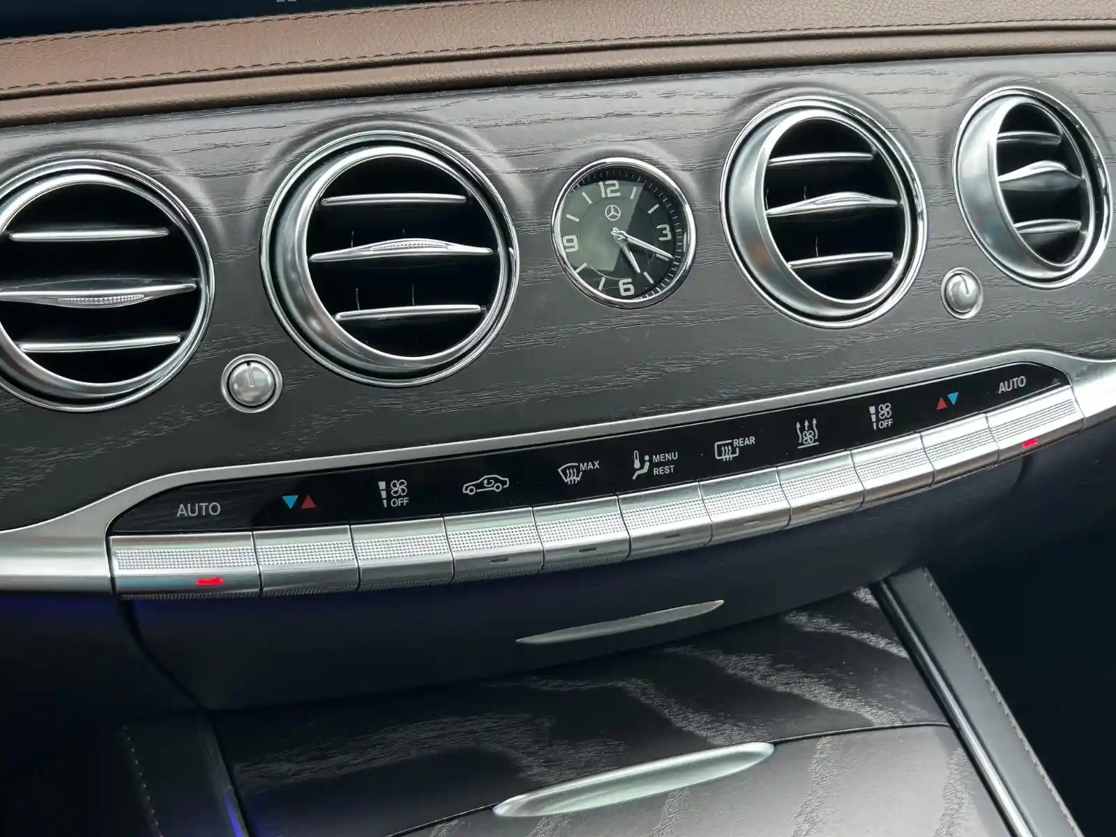 Mercedes-Benz S 560