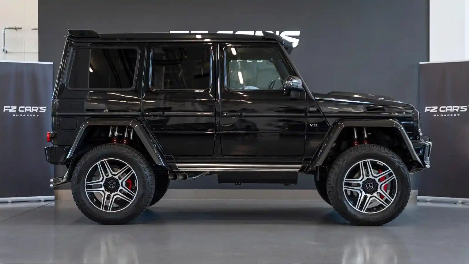 Mercedes-Benz G 500