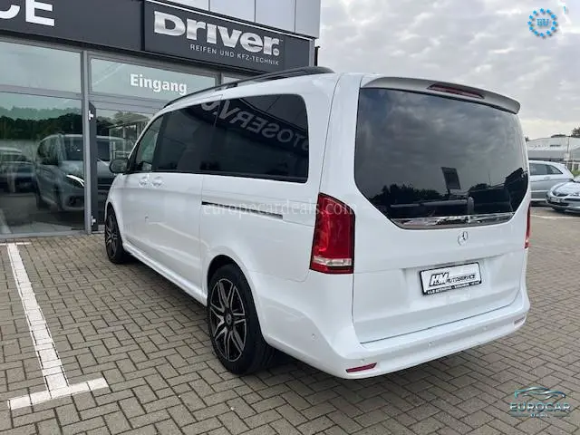 Mercedes-Benz V 220