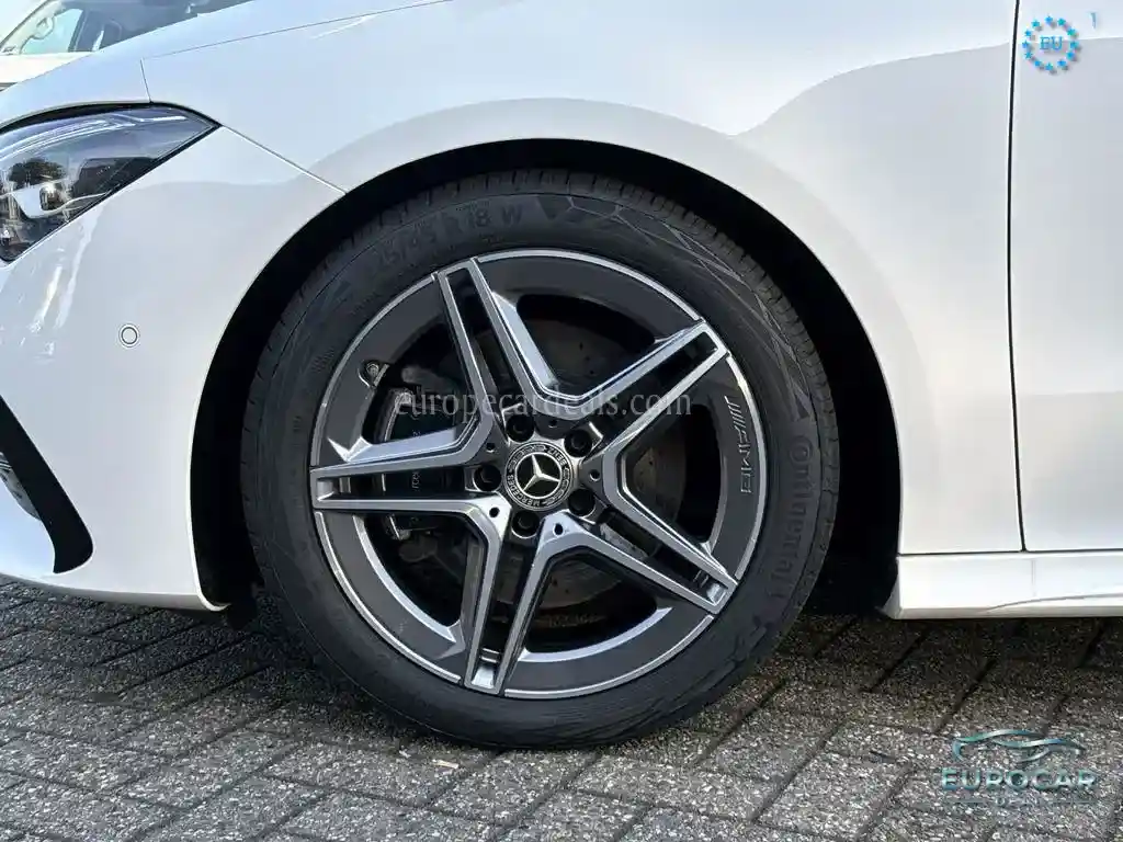 Mercedes-Benz CLA 220