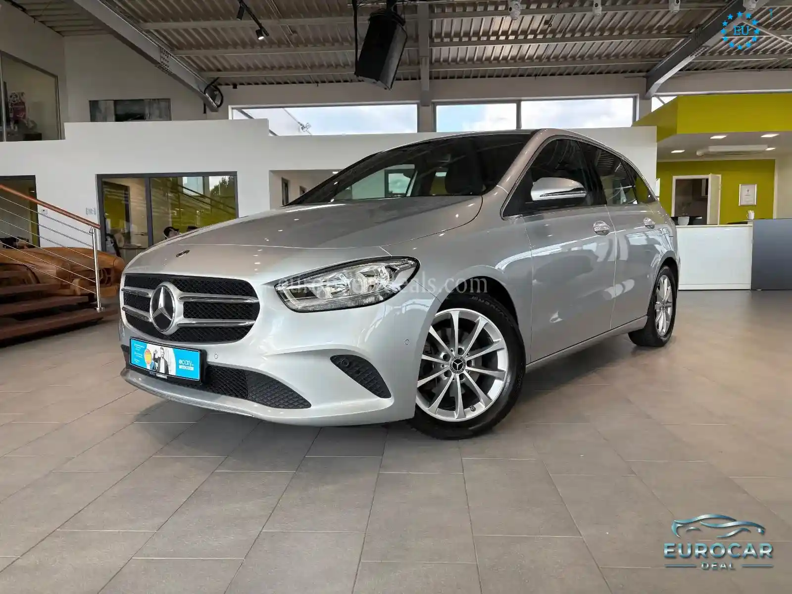 Mercedes-Benz B 180