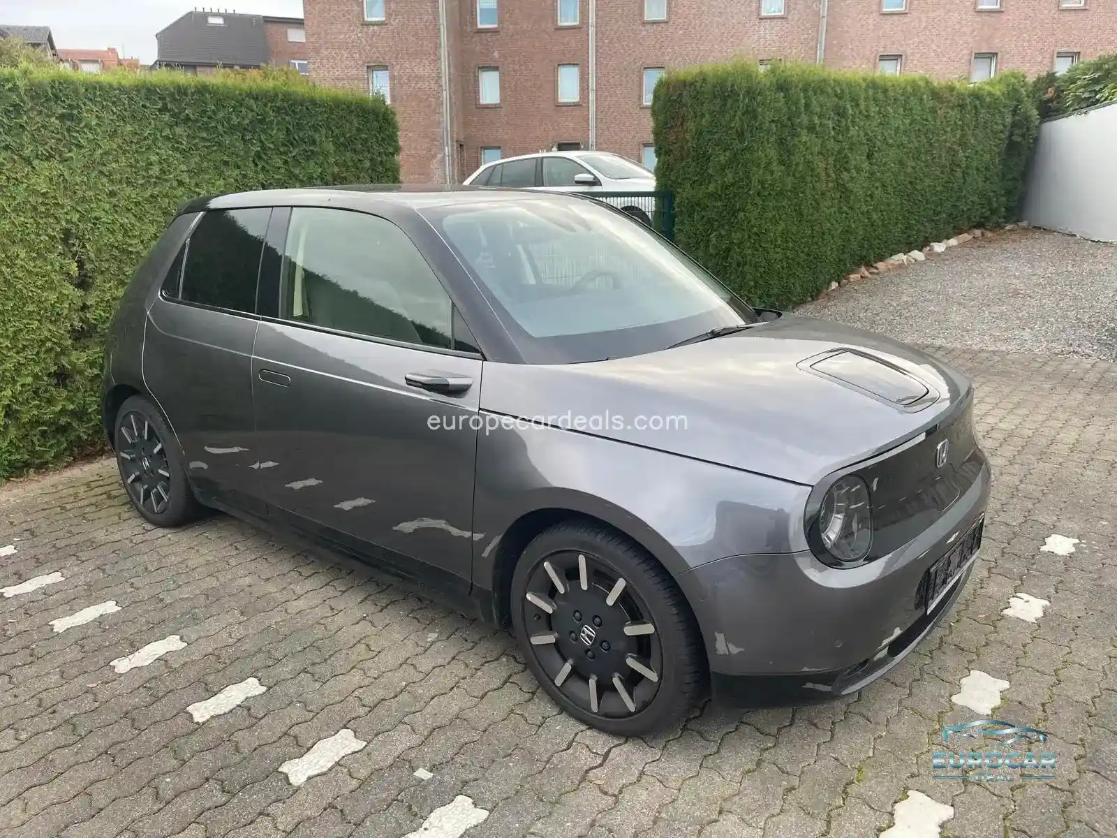 Honda e
