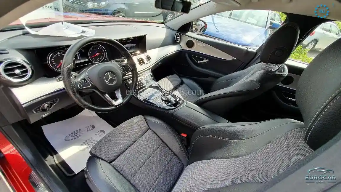 Mercedes-Benz E 200