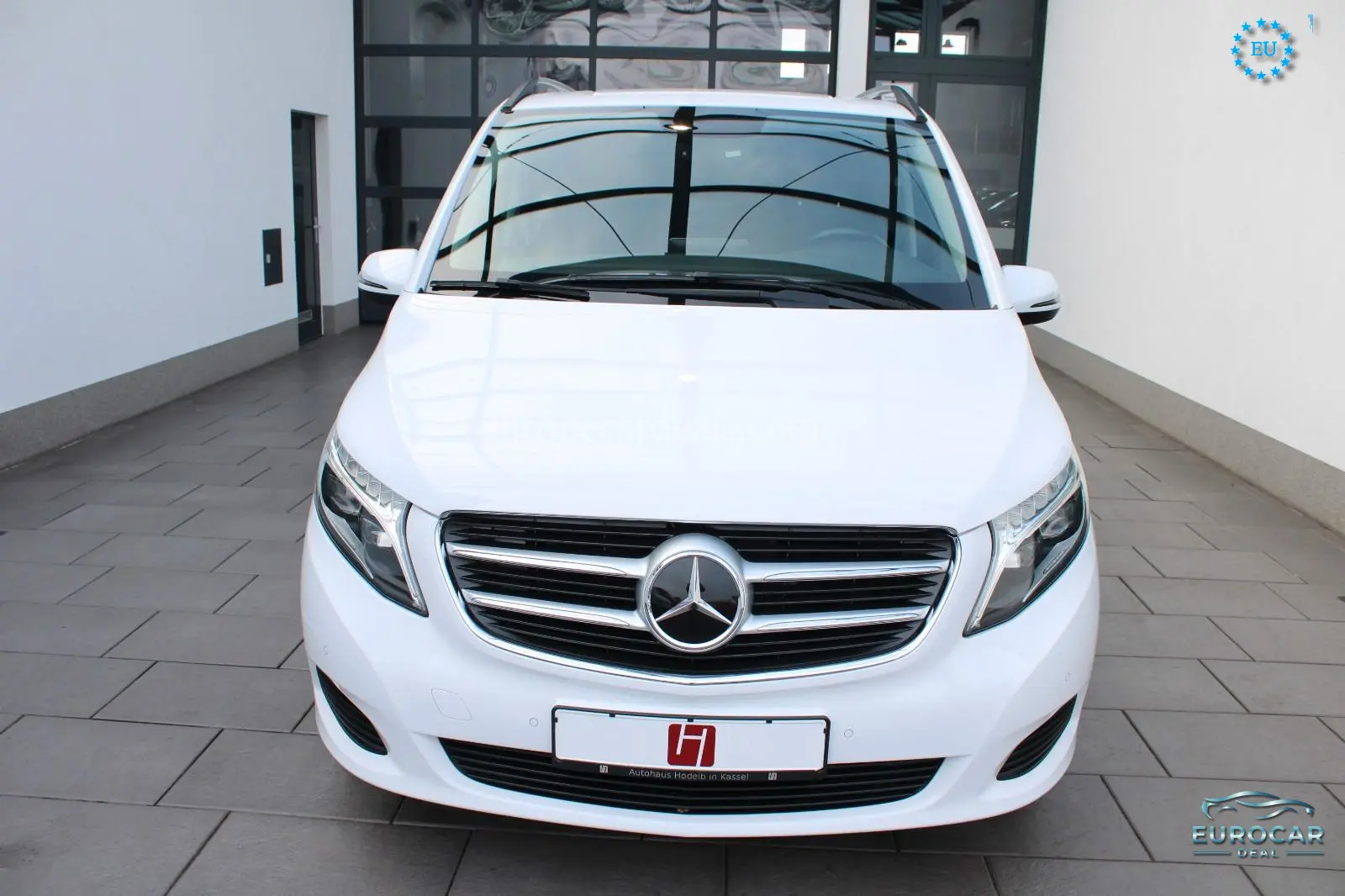 Mercedes-Benz V 220