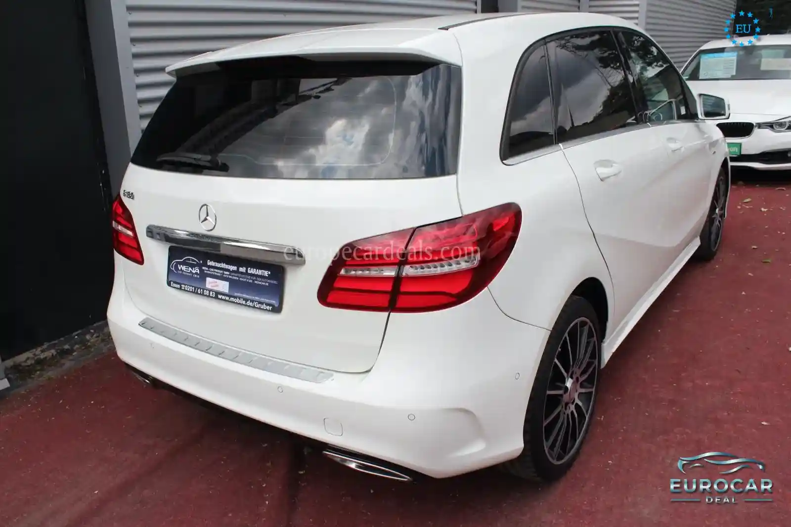 Mercedes-Benz B 180