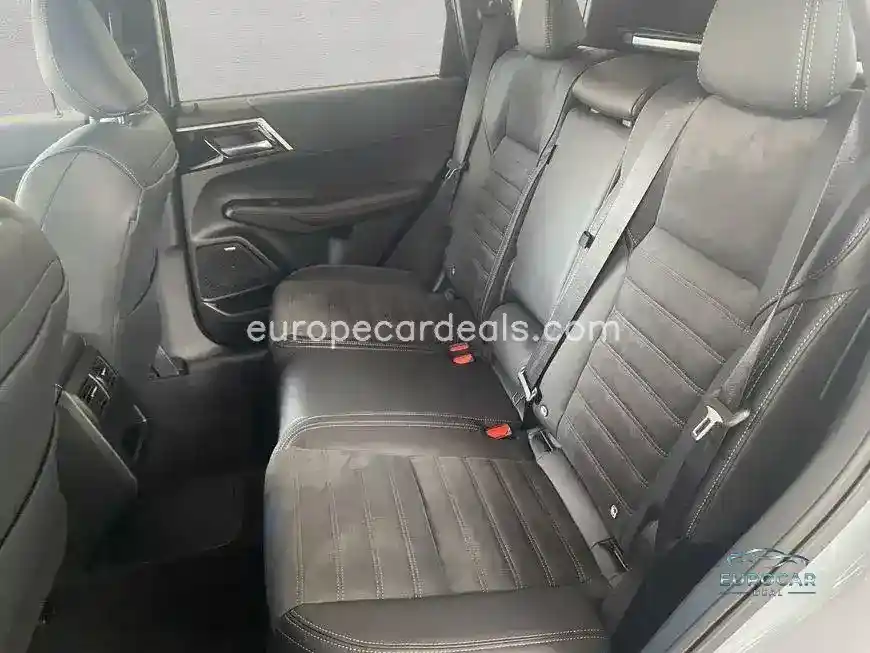 Mitsubishi Plug-in Hybrid Outlander