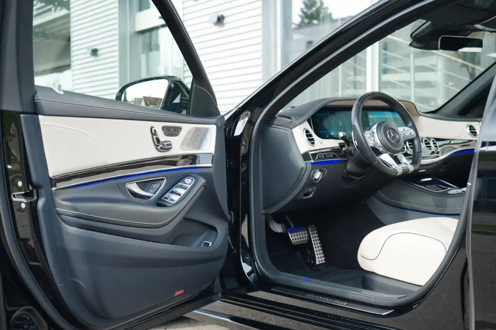 Mercedes-Benz S 560
