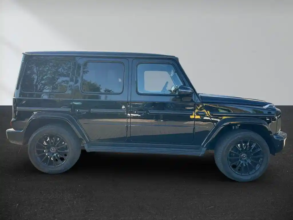 Mercedes-Benz G 500
