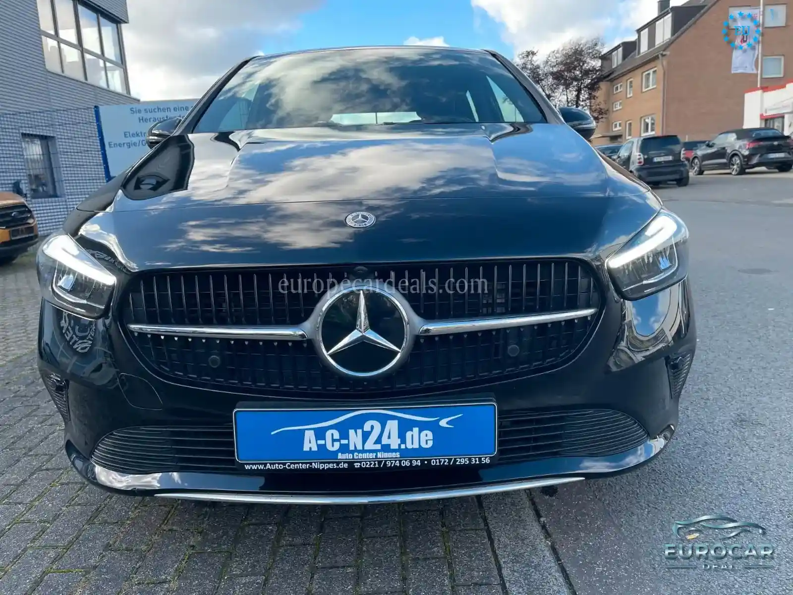 Mercedes-Benz B 180