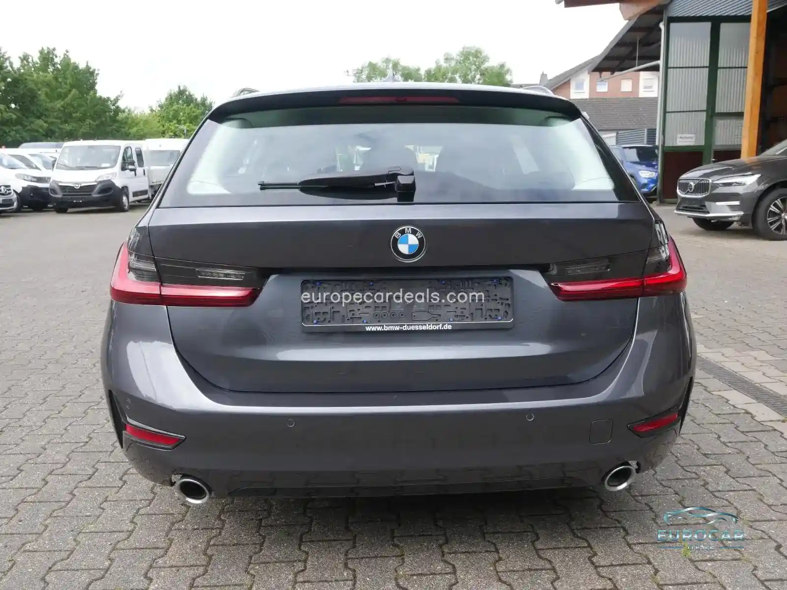 BMW 330