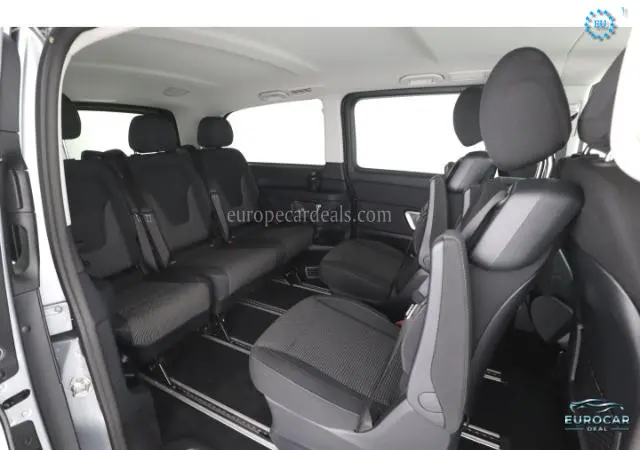 Mercedes-Benz V 220