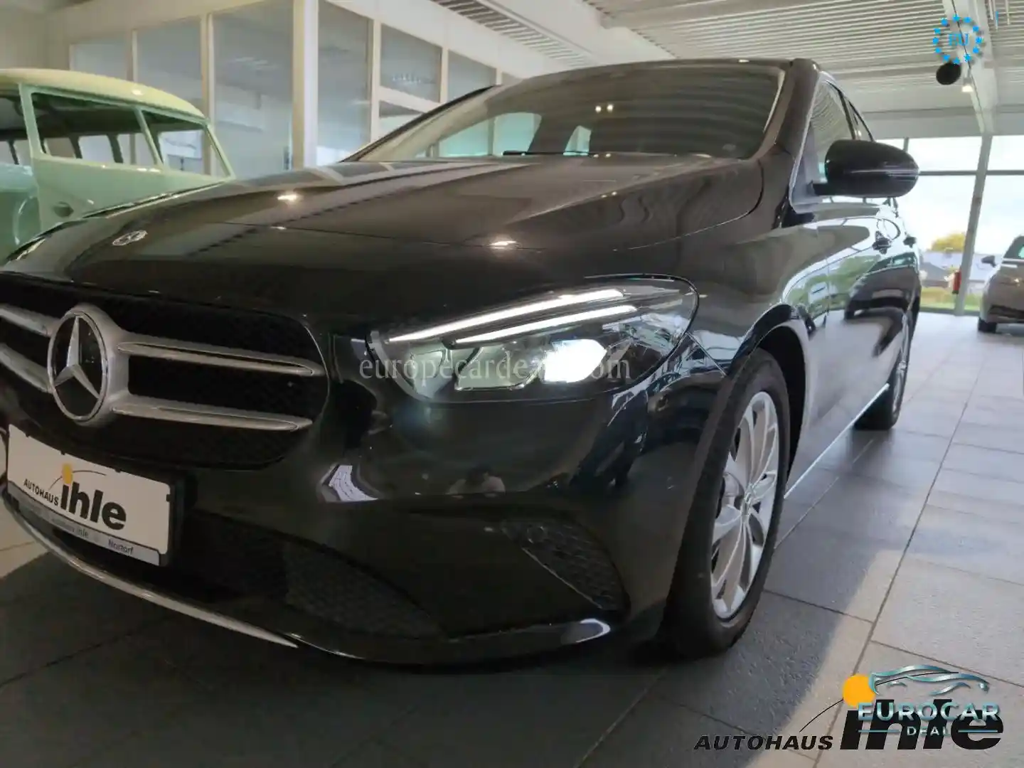 Mercedes-Benz B 200