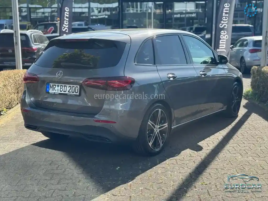Mercedes-Benz B 200
