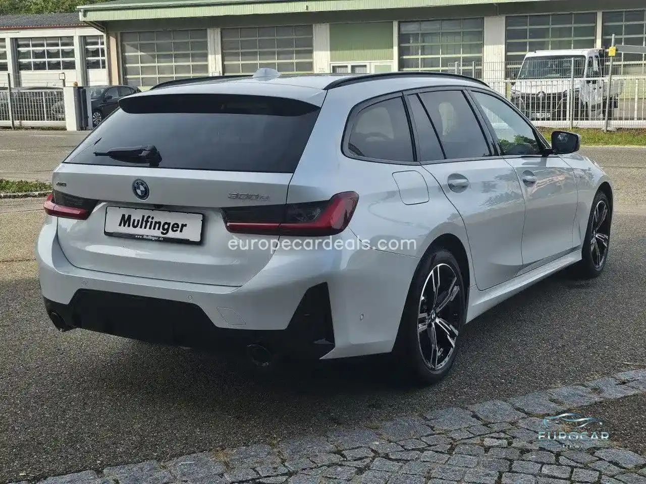 BMW 330