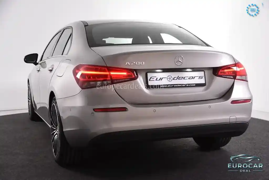 Mercedes-Benz A 200