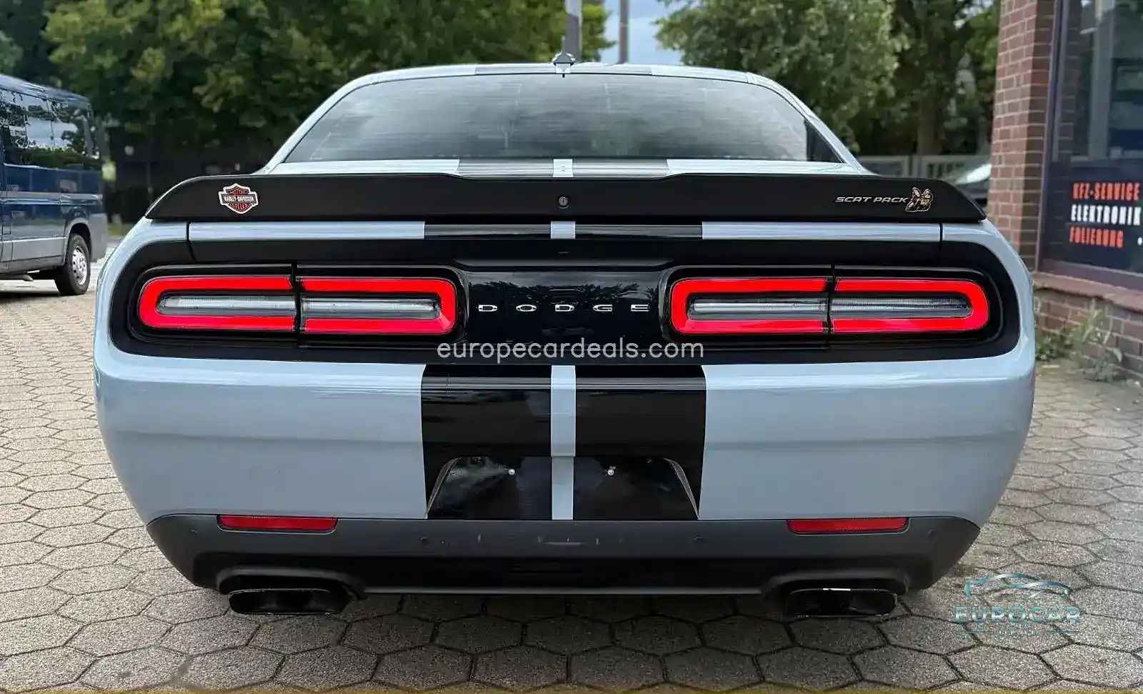 Dodge Challenger
