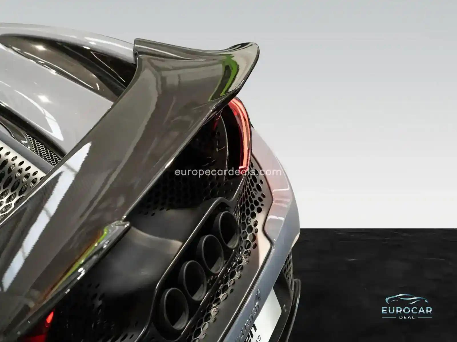McLaren 765LT