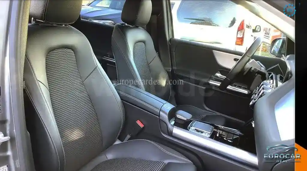 Mercedes-Benz B 220
