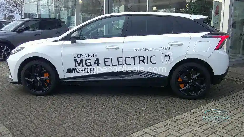 MG MG4