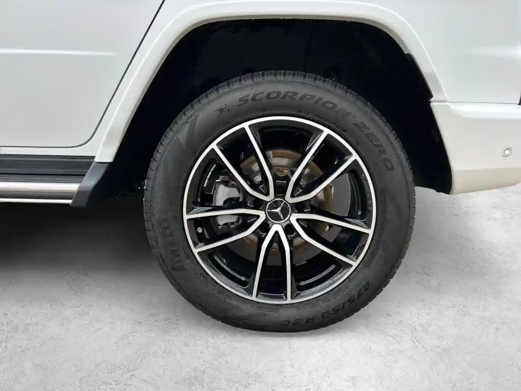Mercedes-Benz G 500
