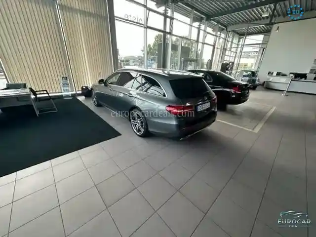 Mercedes-Benz E 400