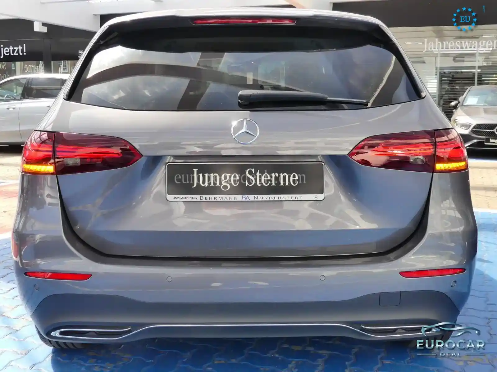 Mercedes-Benz B 200