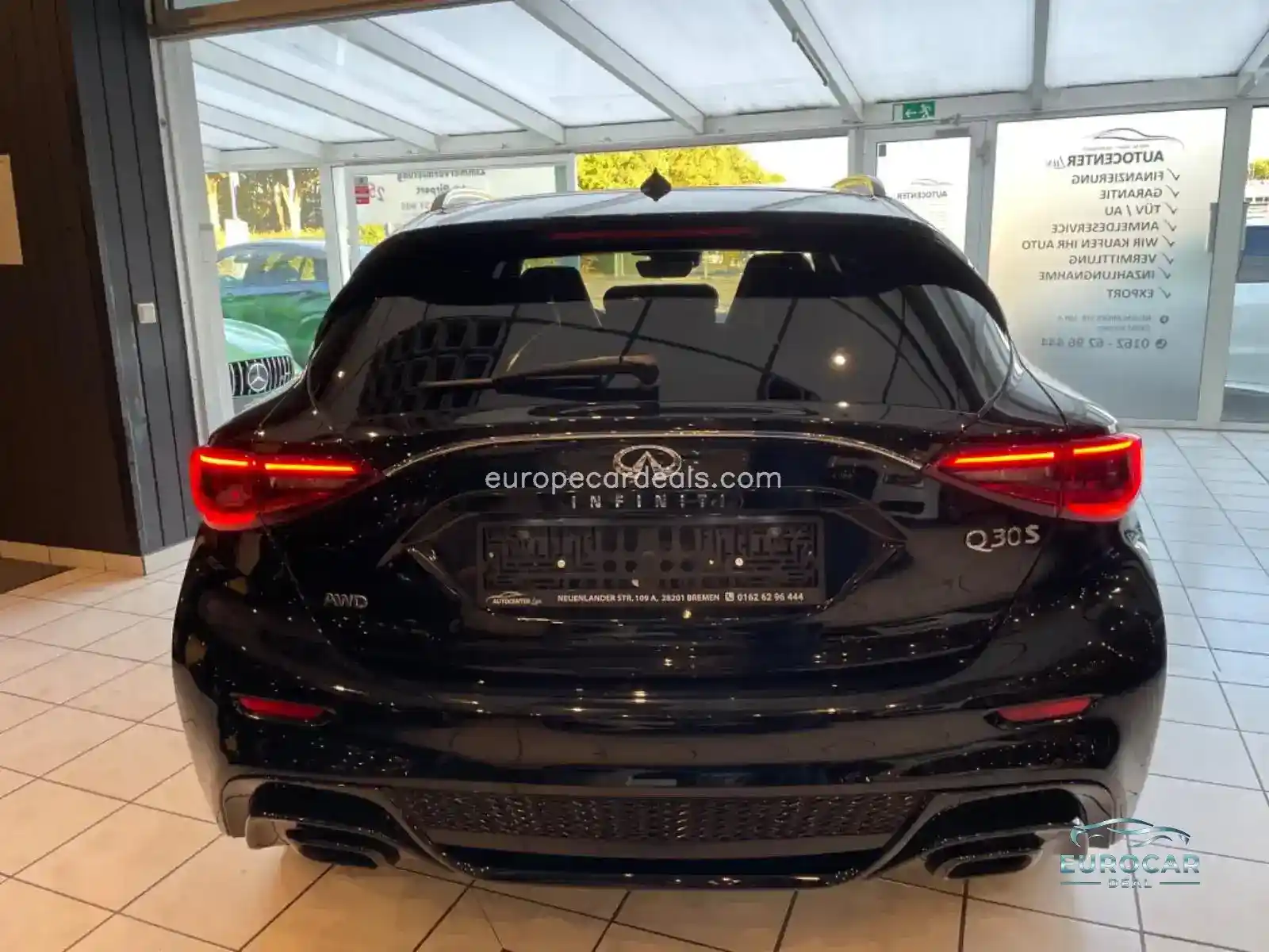 Infiniti Q30