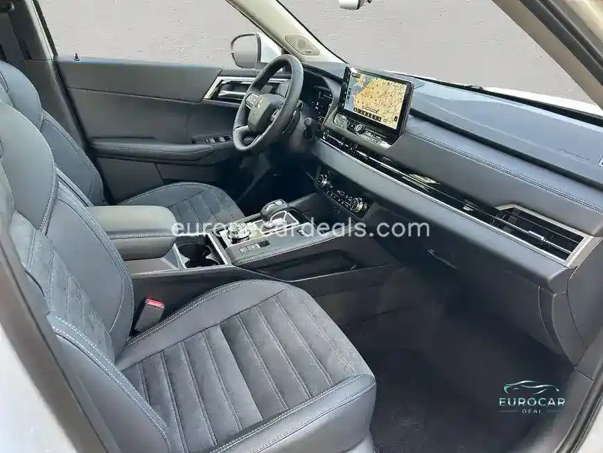 Mitsubishi Plug-in Hybrid Outlander