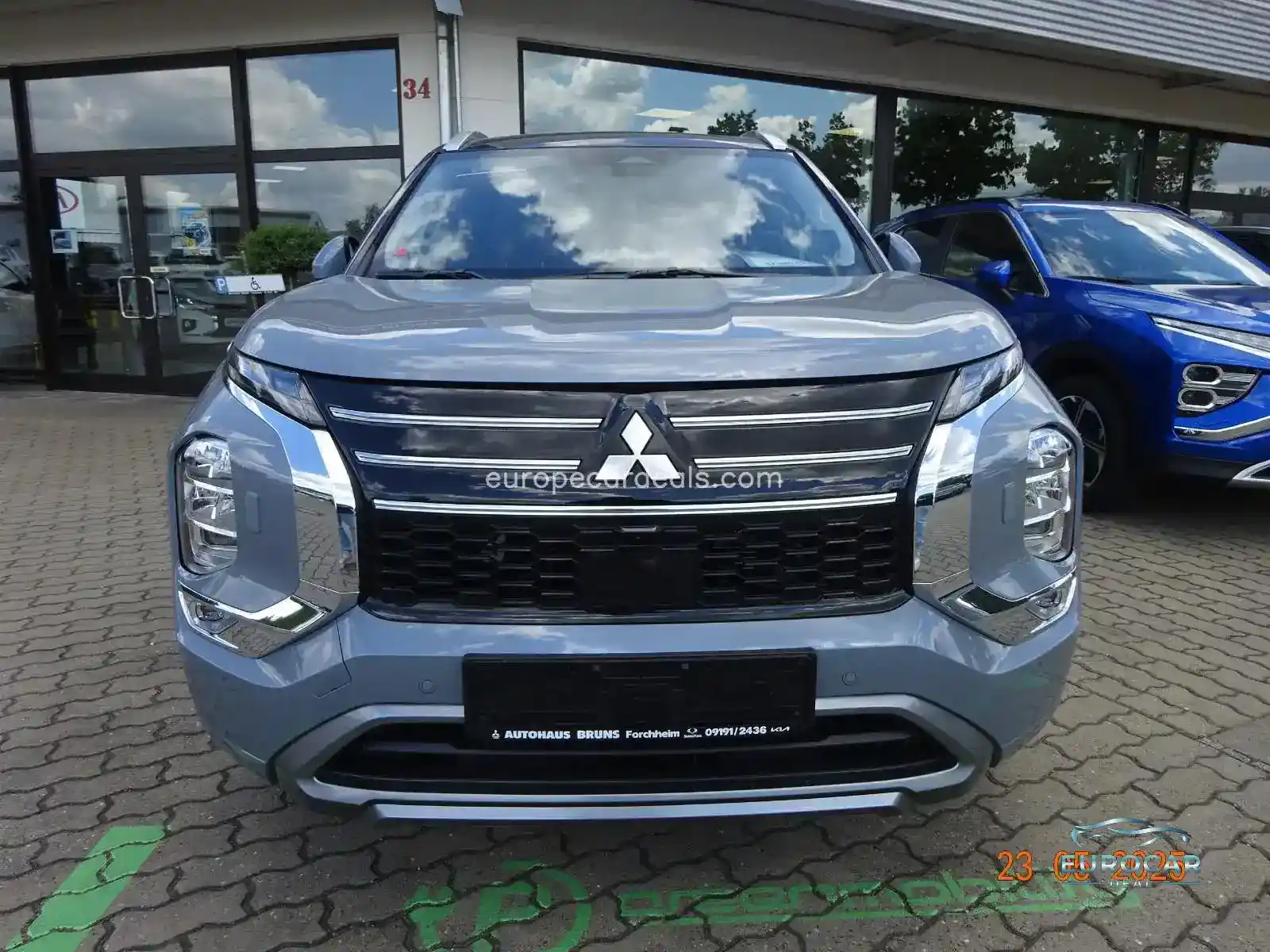 Mitsubishi Plug-in Hybrid Outlander
