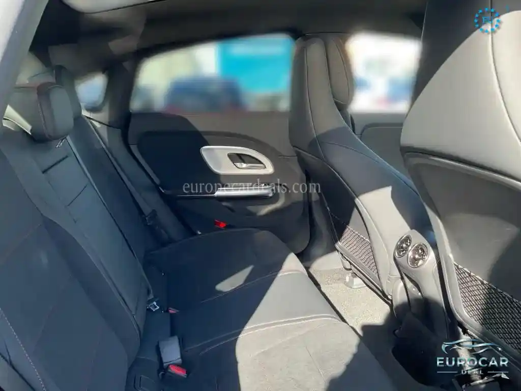 Mercedes-Benz CLA 350
