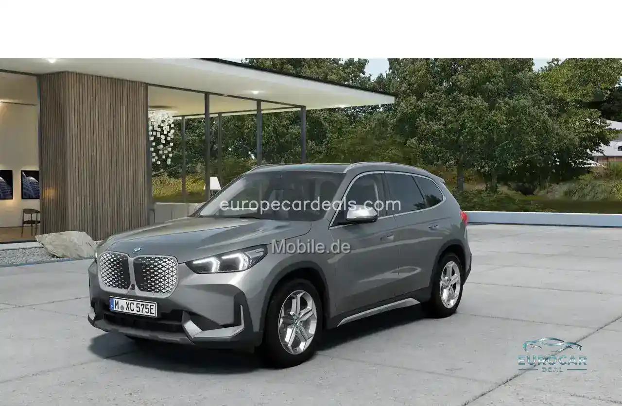 BMW iX1