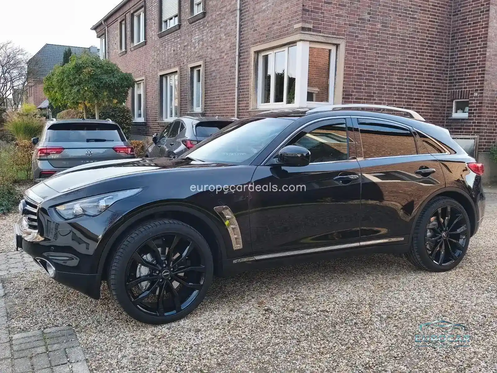Infiniti QX70