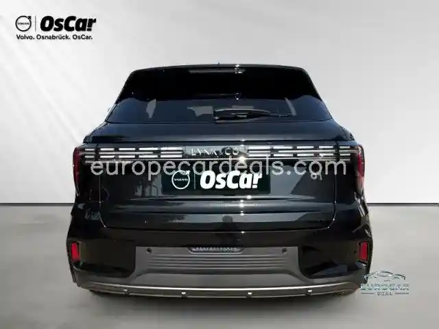 Lynk&Co 01