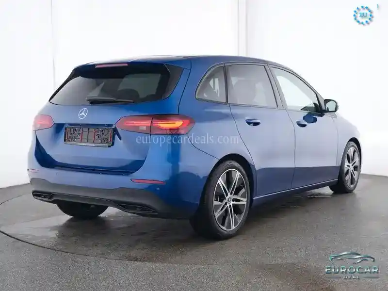Mercedes-Benz B 220