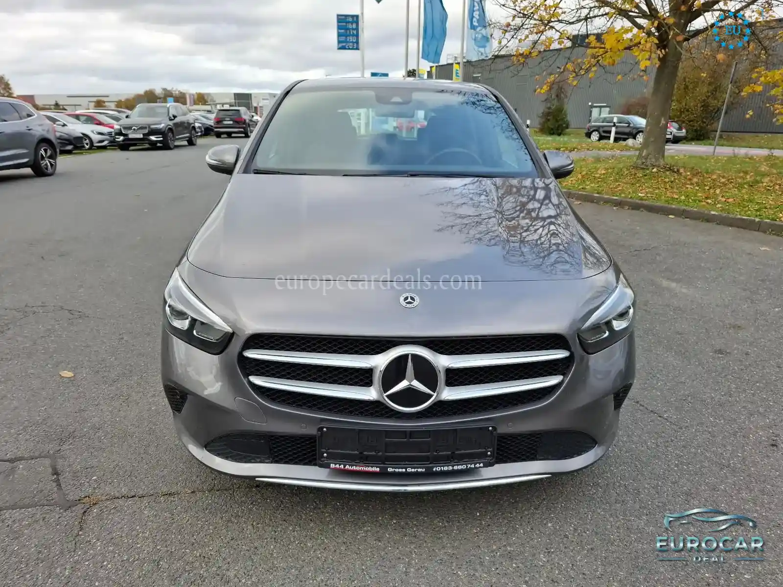 Mercedes-Benz B 180