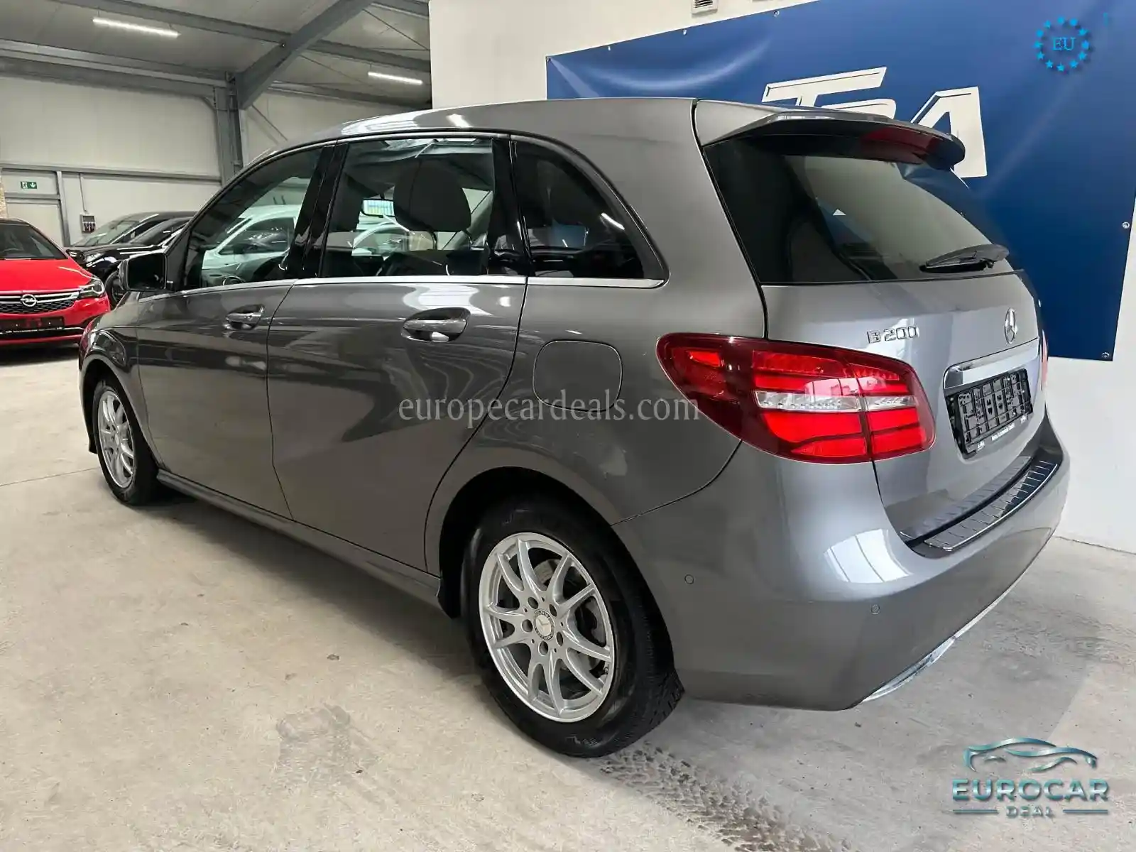 Mercedes-Benz B 200