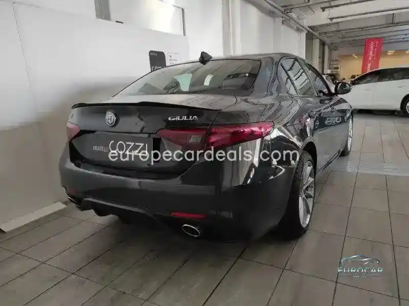 Alfa Romeo Giulia