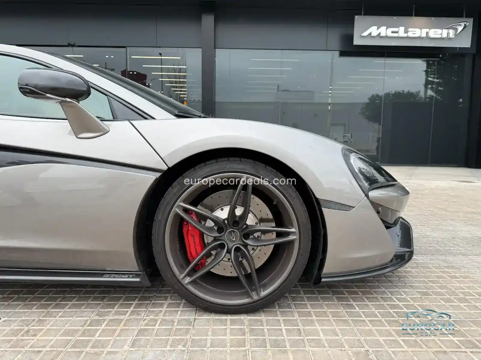 McLaren 570GT