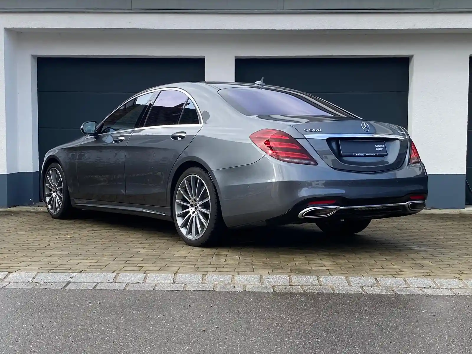 Mercedes-Benz S 560