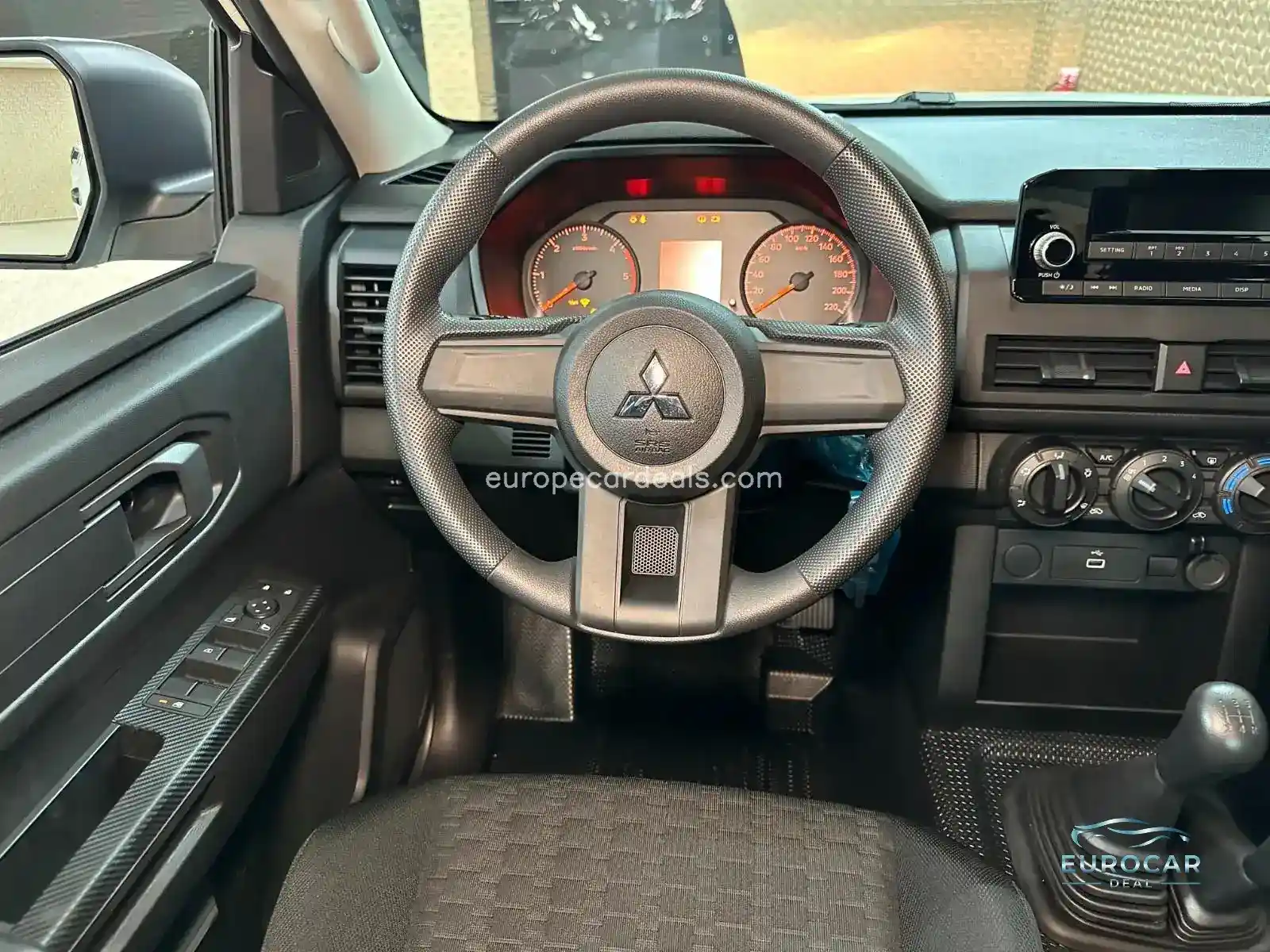 Mitsubishi L200